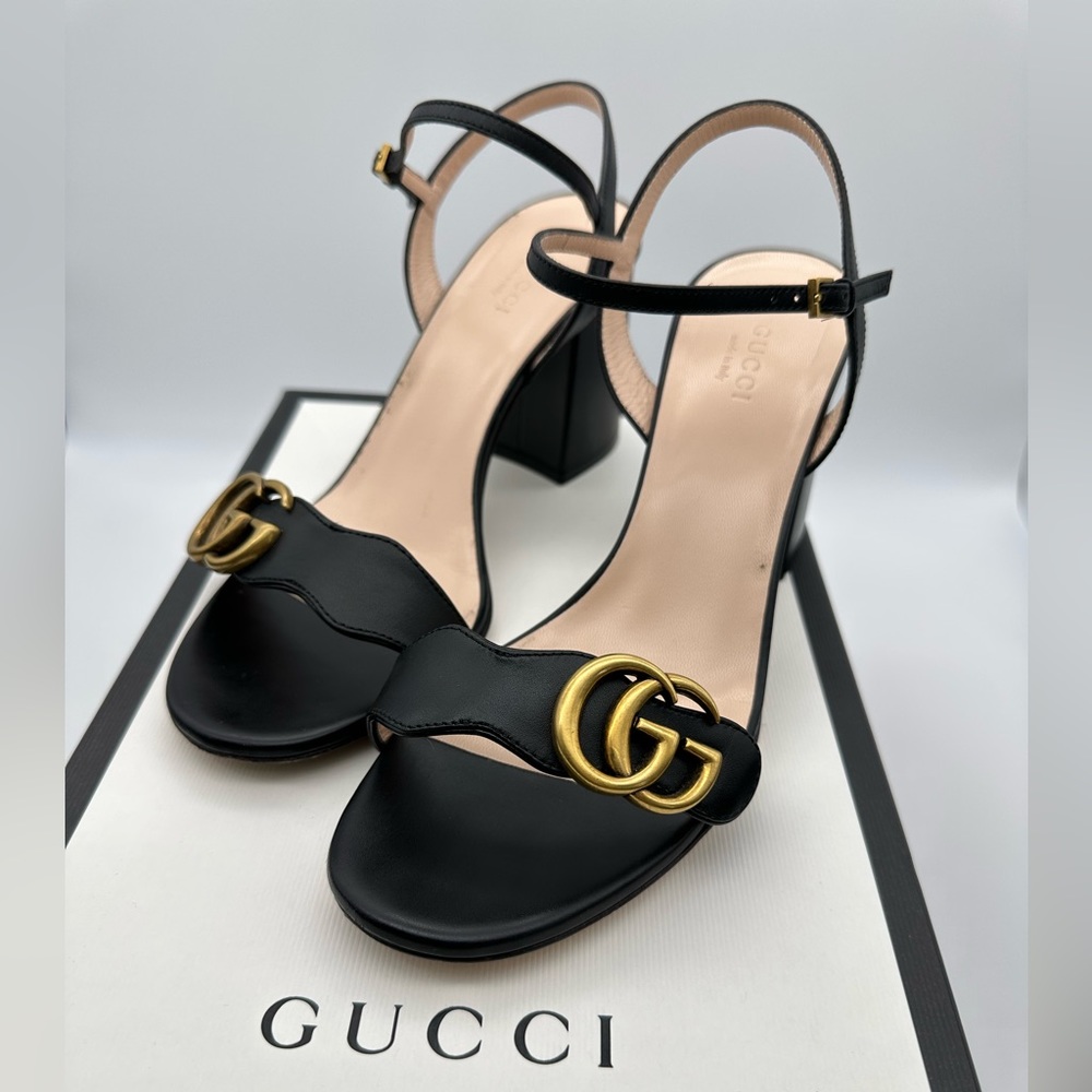Gucci Double G logo leather Sandals